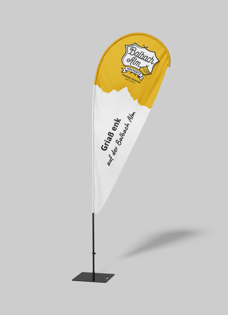 Eine Beachflag der Balbach Alm
